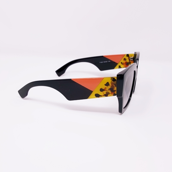 Brand New Fashion Sunglasses With Pouch - Picture 6 of 7